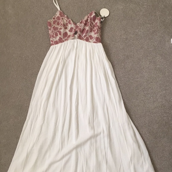 Tularosa Dresses & Skirts - Tularosa Bryce maxi dress in blush size small